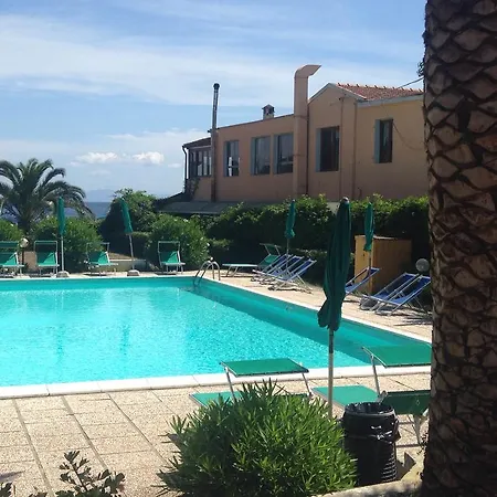 Romana Hotel 3*
